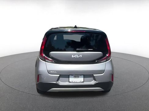 Used 2025 Kia Soul LX w/ LX Technology Package FWD image 12