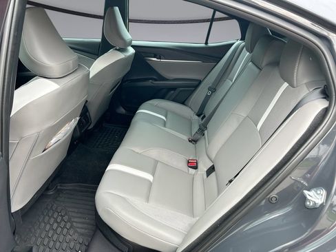 Used 2025 Toyota Camry SE FWD image 30