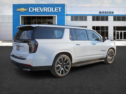 New 2025 Chevrolet Suburban RST w/ RST Capability Package image 5