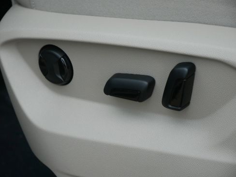 New 2026 Volkswagen Atlas SE image 6