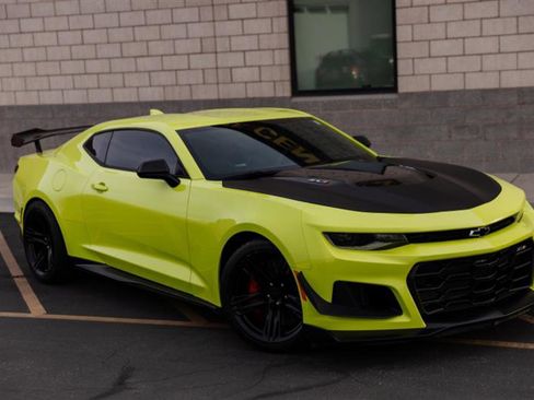 Used 2019 Chevrolet Camaro ZL1 image 2