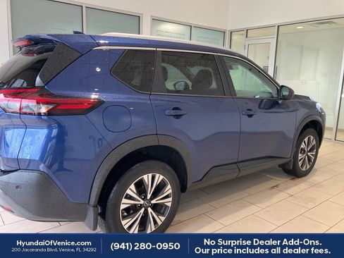 Used 2023 Nissan Rogue SV w/ SV Premium B Package FWD image 10