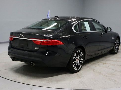 Used 2020 Jaguar XF Prestige image 10
