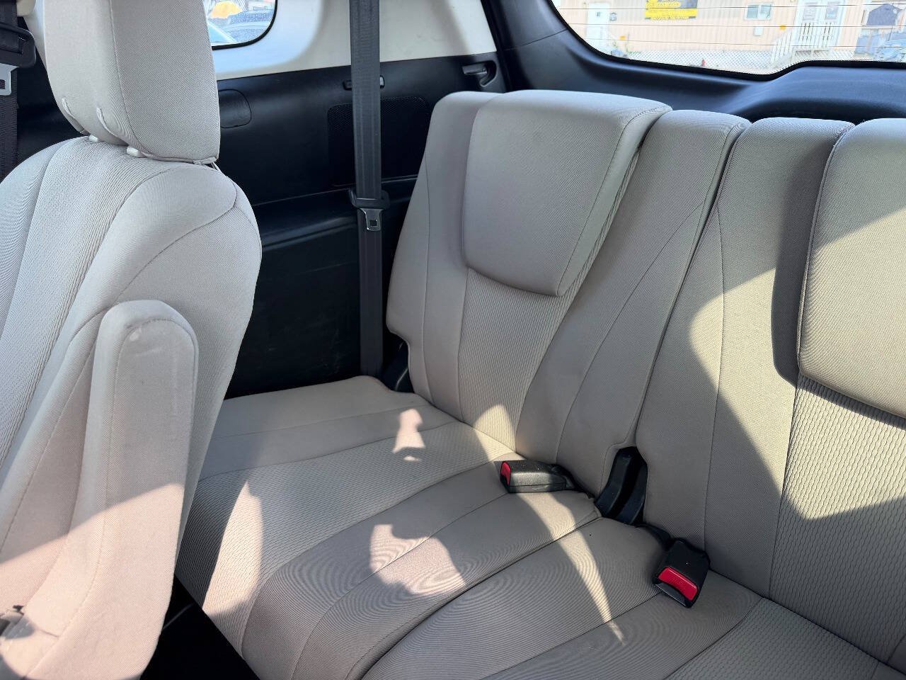 Used 2014 MAZDA MAZDA5 Sport FWD image 27