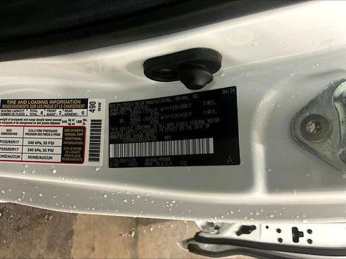 Used 2024 Toyota Sienna XLE FWD image 36
