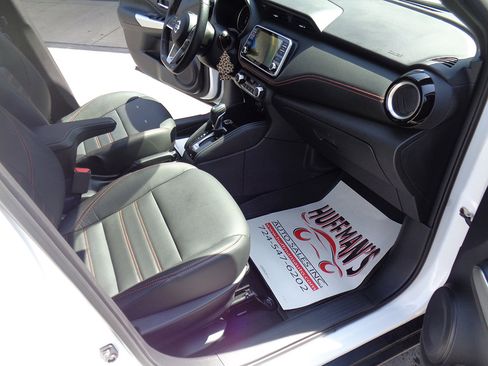 Used 2020 Nissan Kicks SR w/ SR Premium Package image 9