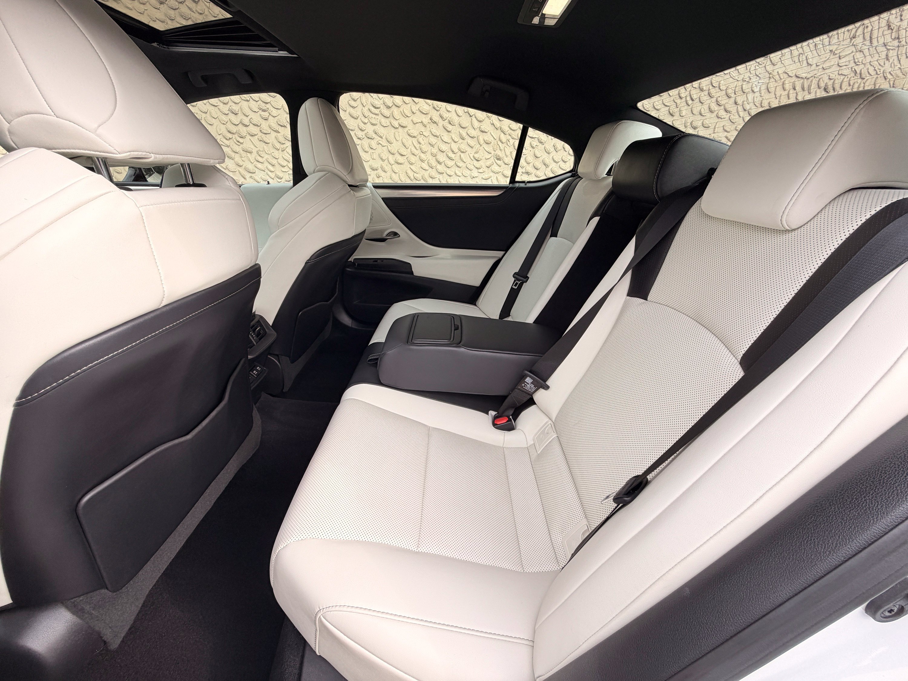 Used 2021 Lexus ES 350 F Sport w/ Special Edition FWD image 18