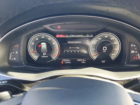 Used 2023 Audi Q7 3.0T Premium w/ Convenience Package image 29