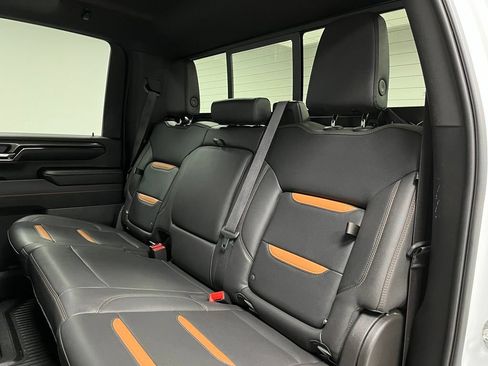 Used 2024 GMC Sierra 2500 AT4 w/ AT4 Preferred Package AWD/4WD image 47