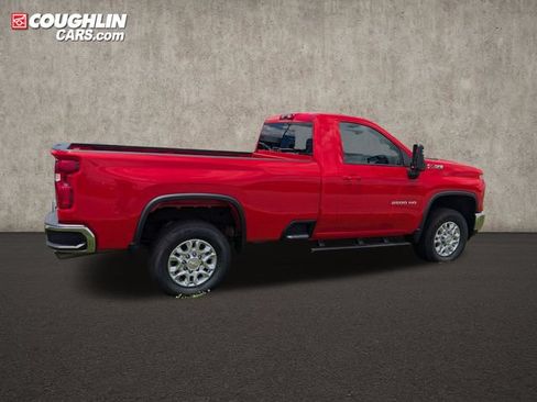 Used 2025 Chevrolet Silverado 2500 LT w/ Convenience Package AWD/4WD image 9