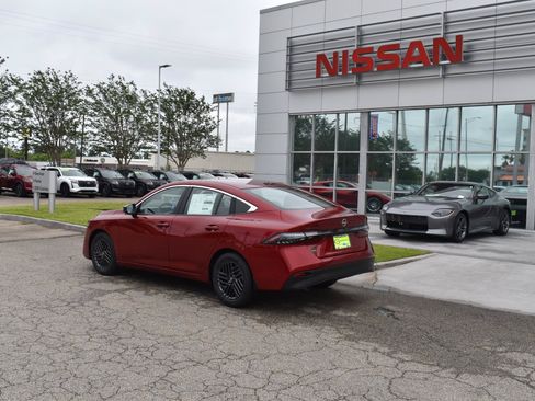 Used 2026 Nissan Sentra SV w/ SV Convenience Package FWD image 5