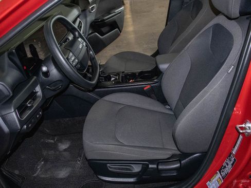 Used 2025 Kia K4 FWD image 7