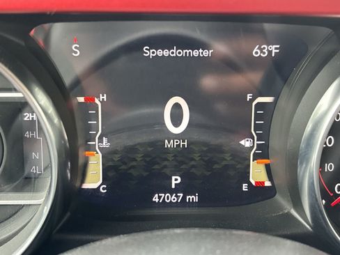 Used 2022 Jeep Gladiator Rubicon w/ LED Lighting Group AWD/4WD image 11