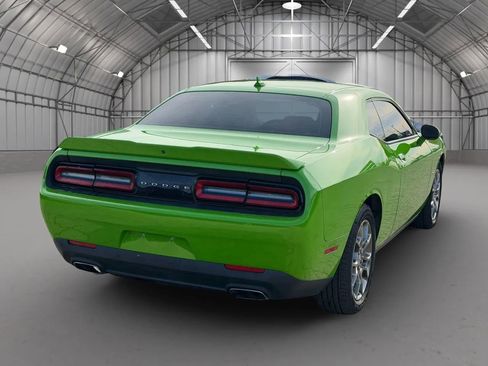 Used 2017 Dodge Challenger GT w/ Driver Convenience Group image 7