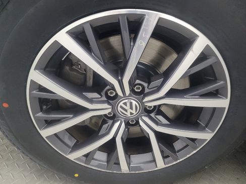 Used 2019 Volkswagen Tiguan SE w/ Panoramic Sunroof Package AWD/4WD image 31