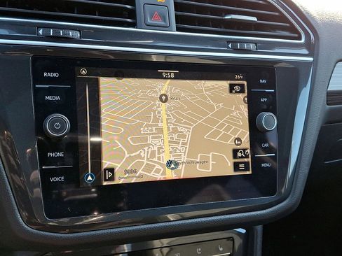 Used 2024 Volkswagen Tiguan SEL R-Line image 24