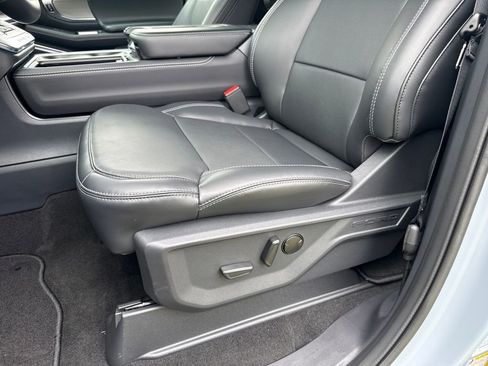 New 2026 Ford Expedition Platinum w/ Driver's Package AWD/4WD image 14