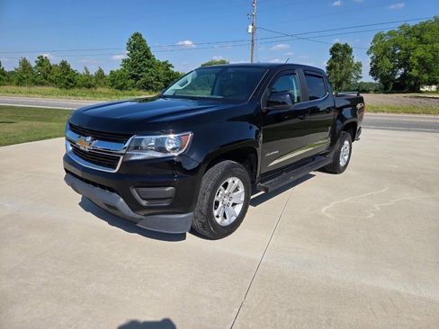 Used 2018 Chevrolet Colorado LT RWD image 2