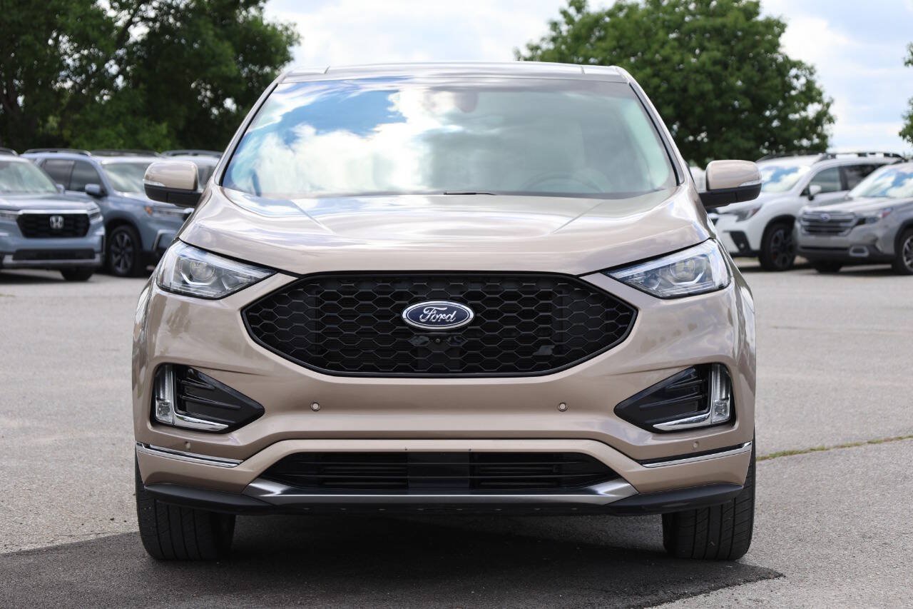 Used 2021 Ford Edge Titanium w/ Equipment Group 301A AWD/4WD image 5