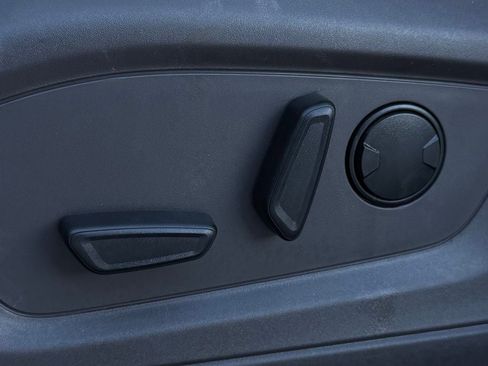 Certified 2023 Ford Explorer Platinum w/ Technology Package image 21