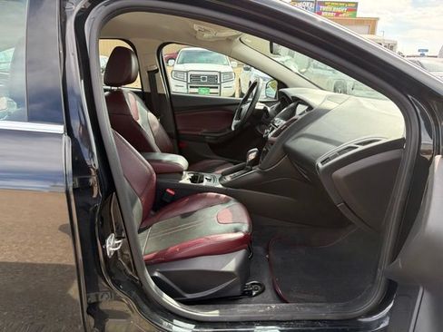 Used 2014 Ford Focus Titanium FWD image 11