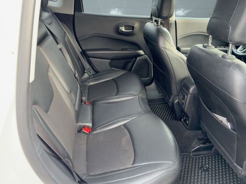 Used 2021 Jeep Compass Latitude image 27