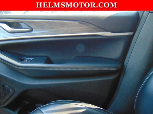 Certified 2024 Jeep Grand Cherokee L Limited RWD image 30