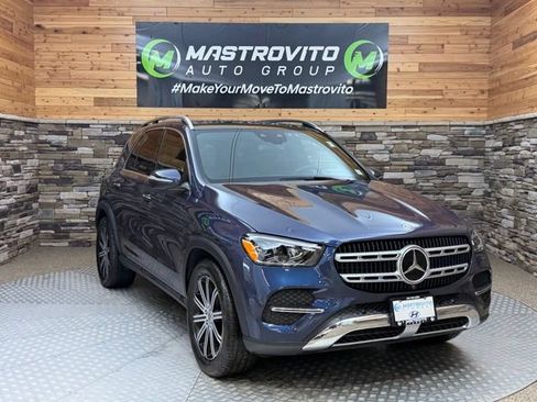 Used 2025 Mercedes-Benz GLE 450e 4MATIC image 2
