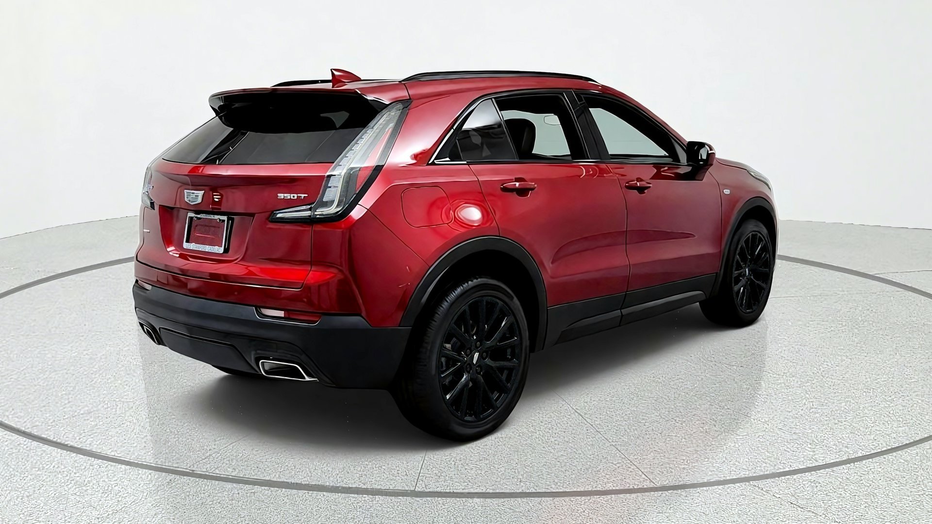 Certified 2022 Cadillac XT4 Sport w/ LPO, ONYX Package AWD/4WD image 5