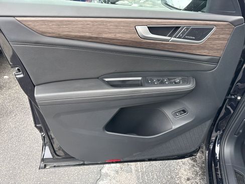 Certified 2025 Volkswagen Atlas SEL Premium R-Line image 11