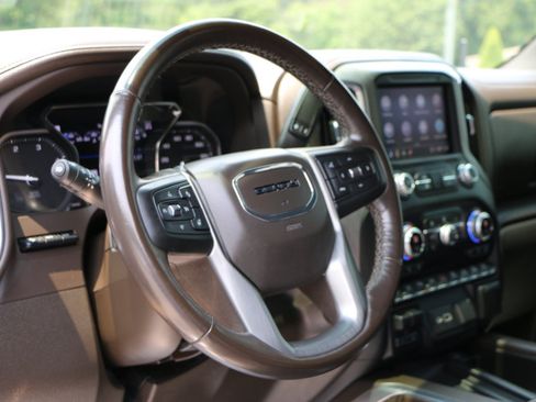 Used 2022 GMC Sierra 2500 Denali w/ Denali Ultimate Package AWD/4WD image 20