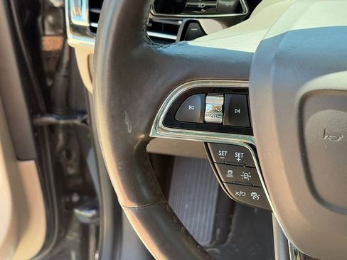 Used 2023 Lincoln Navigator 4WD image 24