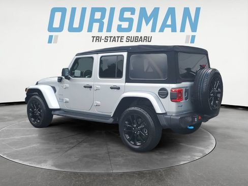 Used 2024 Jeep Wrangler Unlimited Sahara w/ Technology Group AWD/4WD image 4