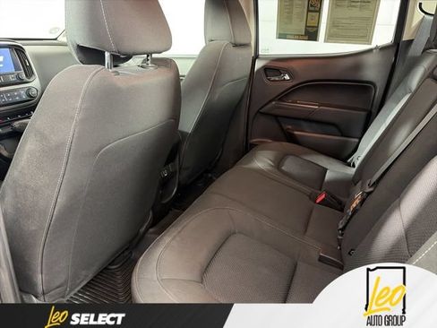 Used 2021 Chevrolet Colorado LT w/ LT Convenience Package AWD/4WD image 11
