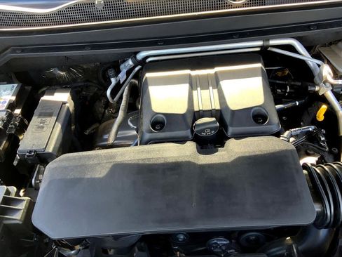 Used 2025 Chevrolet Colorado ZR2 w/ Technology Package image 32