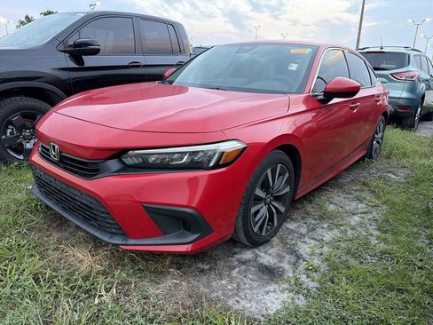 Used 2023 Honda Civic EX image 9