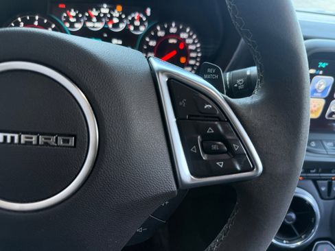 Used 2018 Chevrolet Camaro SS RWD image 18