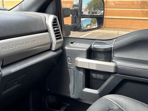 Used 2021 Ford F250 Platinum w/ FX4 Off-Road Package AWD/4WD image 19