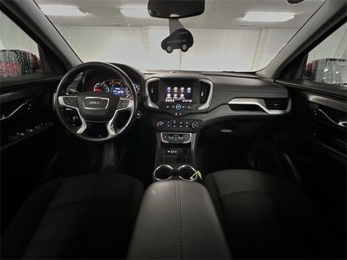 Used 2024 GMC Terrain SLE image 19