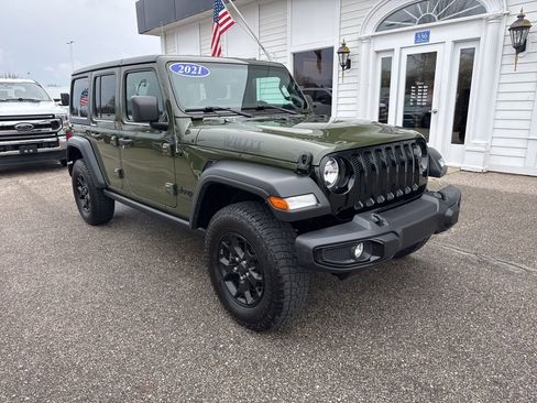 Used 2021 Jeep Wrangler Unlimited Sport AWD/4WD image 3