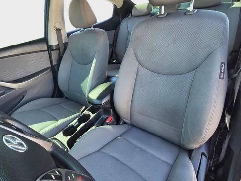 Used 2013 Hyundai Elantra GLS w/ Preferred Pkg FWD image 10