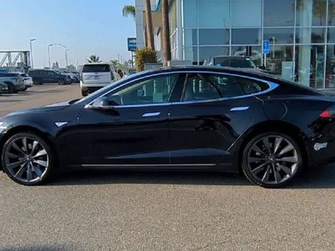 Used 2013 Tesla Model S Performance image 5