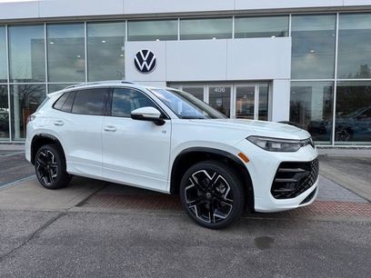 New 2026 Volkswagen Tiguan SEL R-Line