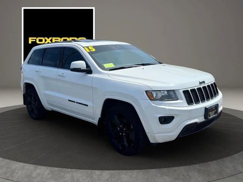 Used 2015 Jeep Grand Cherokee Altitude image 3