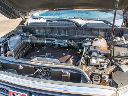 Used 2019 GMC Acadia SLE image 9