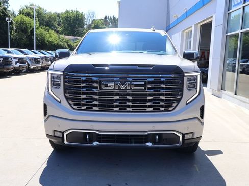 Certified 2026 GMC Sierra 1500 Denali Ultimate AWD/4WD image 5