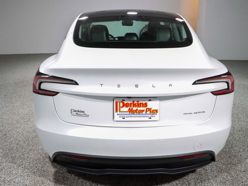 Used 2025 Tesla Model 3 Long Range image 8