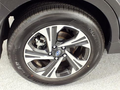 Certified 2025 Subaru Crosstrek 2.0i Premium AWD/4WD image 5