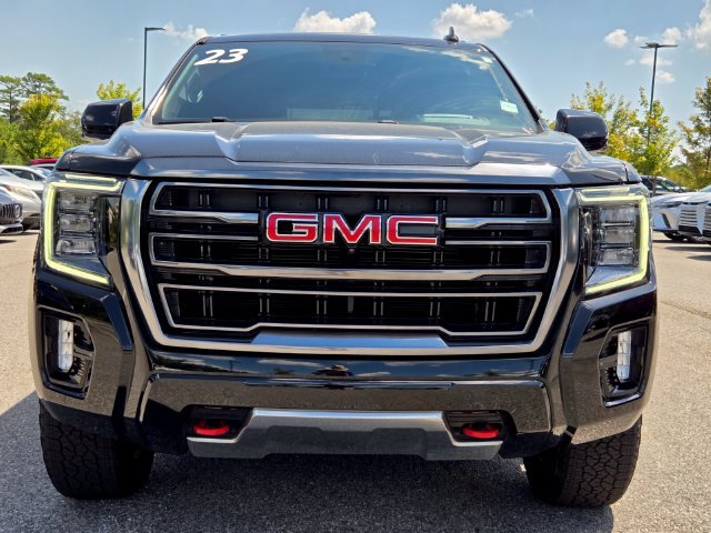 Used 2023 GMC Yukon AT4 w/ Technology Package AWD/4WD image 8