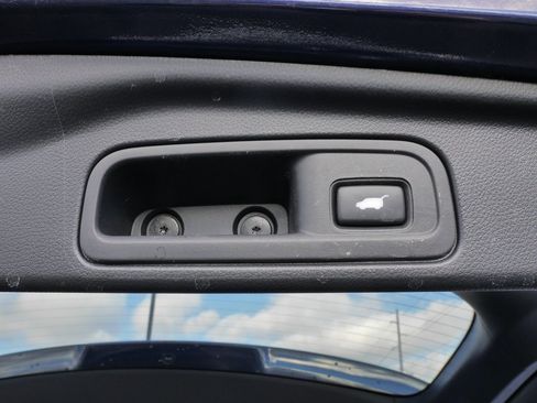 Used 2020 Honda Pilot Touring image 18